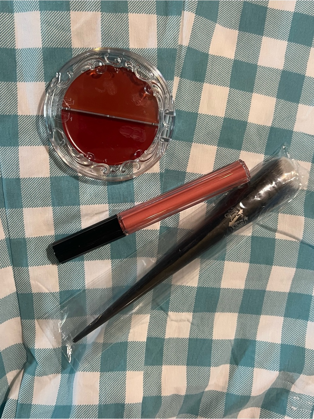 Kat Von D makeup and brush. Only swatched. Never used !! Big savings 💖🙌